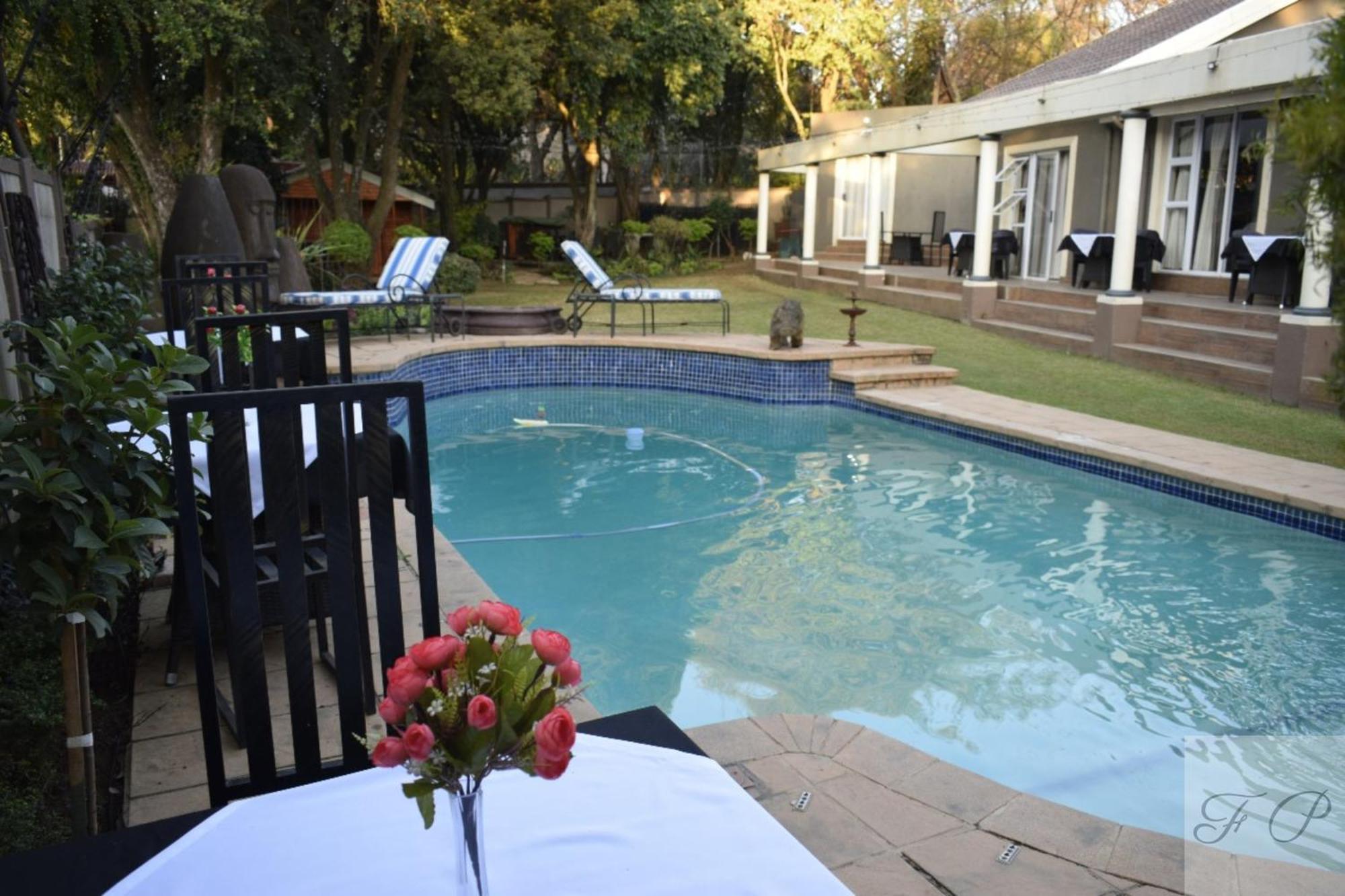 The Elephant Room At Frederick'S Place Pretoria-Noord Kültér fotó